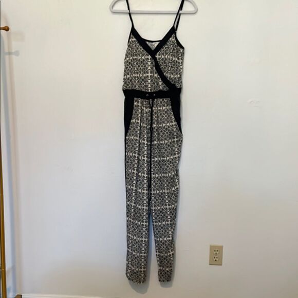 Willow & Clay navy and cream Jumpsuit, size small - Picture 1 of 8